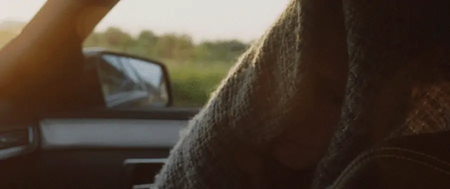 Schutz vor der Aussenwelt. Filmstill (56:33) aus <em>24 Wochen</em> (Berrached 2016). 